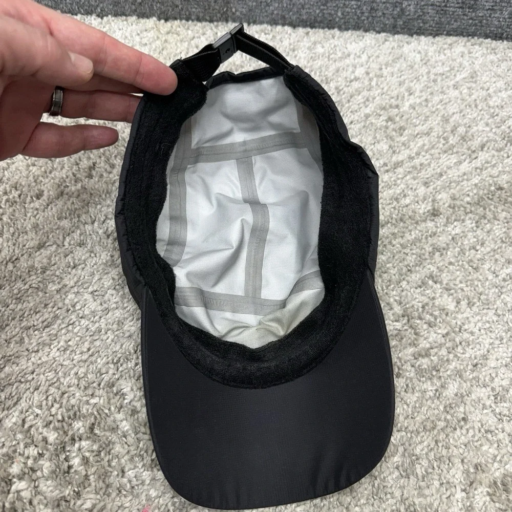 The North Face Flight Series running hat cap adjustable black (needs cleaning)